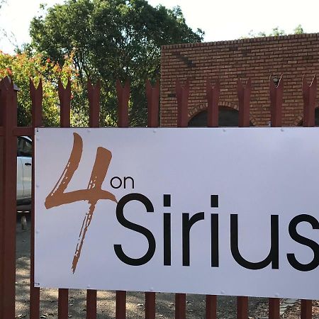 4 On Sirius Hotell Polokwane Exteriör bild