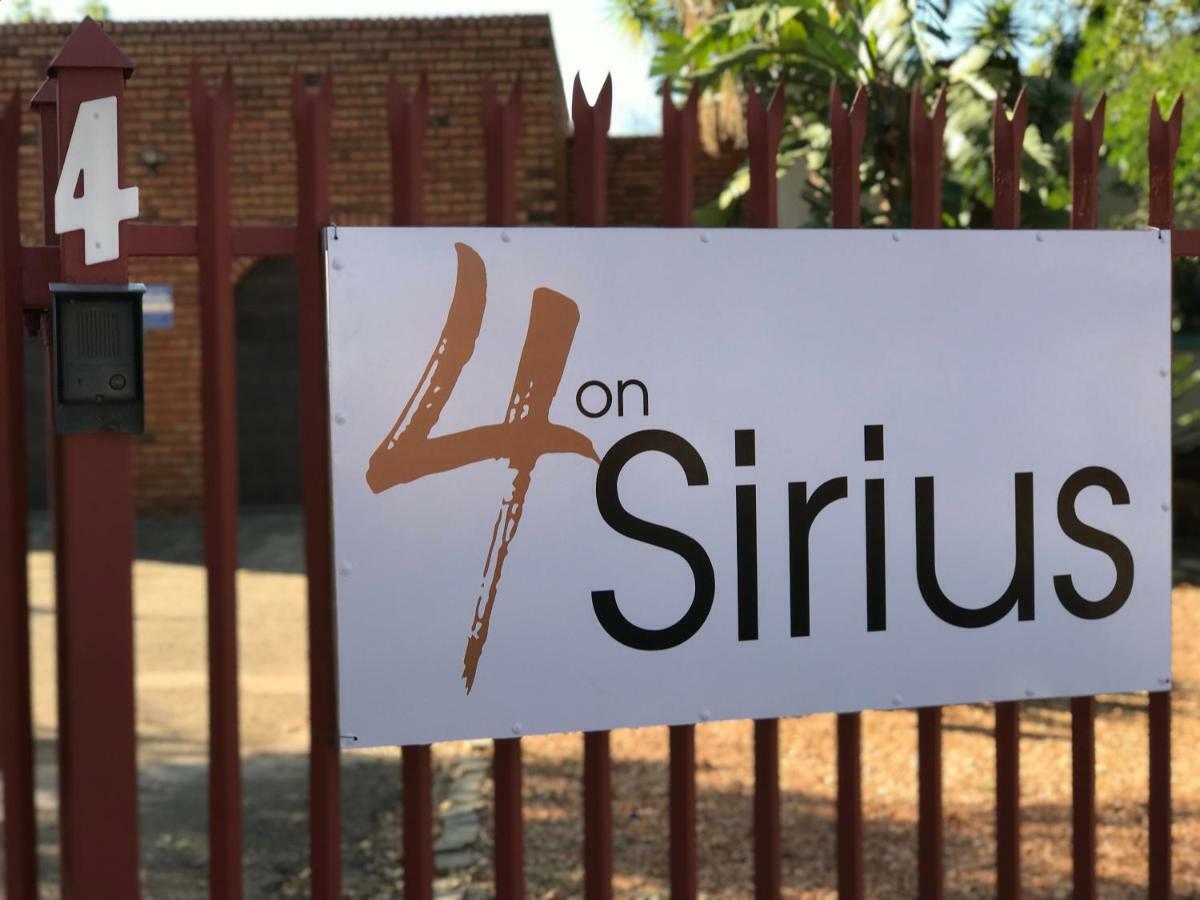 4 On Sirius Hotell Polokwane Exteriör bild
