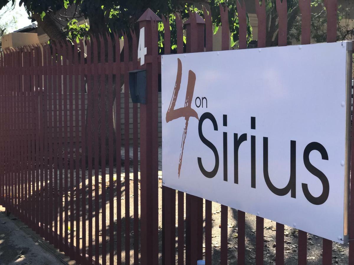 4 On Sirius Hotell Polokwane Exteriör bild