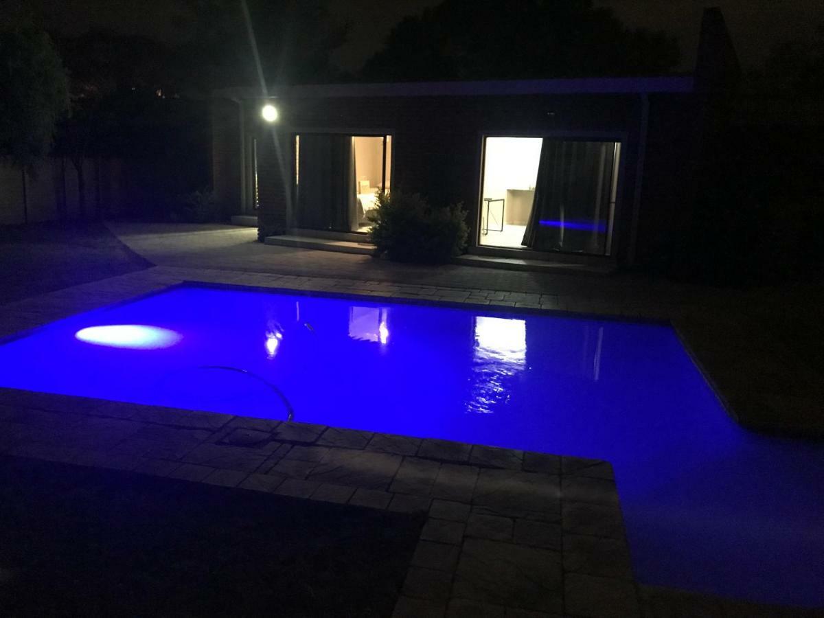 4 On Sirius Hotell Polokwane Exteriör bild